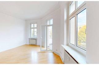 Wohnung kaufen in Buddestraße, 13507 Tegel, Bezugsfrei: Großzügige Altbauwohnung mit drei Zimmern und Balkon