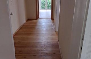 Wohnung mieten in 33615 Innenstadt, Schöne Altbauwohnung mit Terrasse