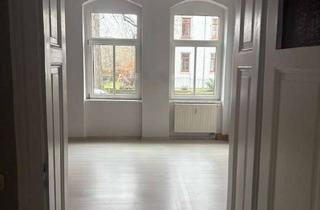 Wohnung mieten in Voglerstraße 33, 01277 Striesen-Ost, Großzügige Altbauwohnung in Striesen – 4 Zimmer im Erdgeschoss
