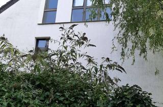Wohnung mieten in Selfkantstrasse, 41464 Neuss, Charmante 1,5-Zi.-Dachgeschosswohnung in Neuss, Erstbezug nach Sanierung