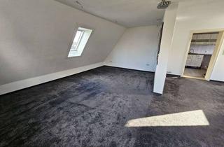 Wohnung mieten in 95152 Selbitz, 3,5 Zimmer Dachgeschosswohnung mit Balkon in Selbitz