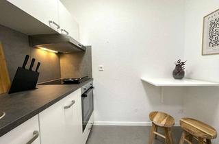 Wohnung mieten in Im Mainfeld 40, 60528 Niederrad, FRAUEN WG - Zimmer mit Balkon & Skyline Blick - Nähe Uni und Flughafen