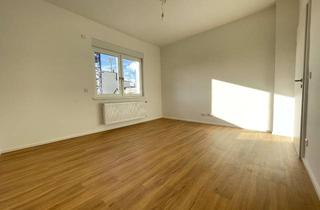 Wohnung mieten in Friedrichstraße xx, 65779 Kelkheim, Kelkheim - Sanierte 4-Zi-DG-Maisonettewohnung mit Balkon und Einbauküche!