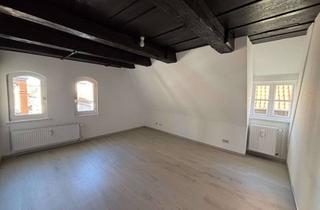 Wohnung mieten in 21335 Lüneburg, gemütliche Altbauwohnung über den Dächern Lüneburgs mit Dielenboden in der City