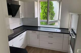 Wohnung mieten in Pastoratsstraße 38a, 50997 Rondorf, Stilvolle 3-Raum-Maisonette-Wohnung mit EBK, Balkon und Garage in Köln Rondorf