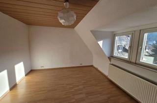 Wohnung mieten in Wilhelm-Raabe-Str. 17, 70199 Süd, Helle 2-Zimmer Wohnung im DG in Stuttgart-Süd