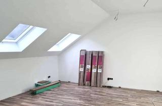 Wohnung mieten in 76684 Östringen, Stilvolle 2-Zi-Dachgeschoss-Wohnung mit Balkon in Tiefenbach (Östringen)