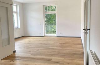 Wohnung mieten in Lassallestr., 08058 Zwickau, Erstbezug nach Renovierung ~ Gemütliche 3-Raum-Wohnung mit Balkon und Einbauküche