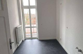 Wohnung mieten in Osterweihstraße 6a, 08058 Zwickau, ** Romantische, frisch renovierte, 3-Raum-Altbauwohnung mit Balkon **