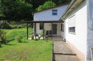 Haus kaufen in 67661 Hohenecken, Handwerkerobjekt mit großzügigem Grundstück