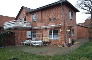 Haus kaufen in 38543 Hillerse, ***Solides Zweifamilienwohnhaus mit Photovoltaik-Anlage, Garage und parkartigem Grundstück***