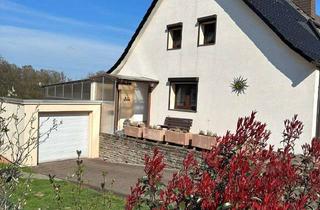 Doppelhaushälfte kaufen in 45481 Saarn, Willkommen in Saarn! Gepflegte Doppelhaushälfte mit schönem weitläufigen Garten mit Anbaumöglichkeit