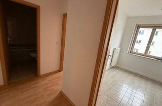 Wohnung mieten in Walter-Oertel-Straße 50A, 09112 Chemnitz, EBK Einbau mögl. ! Laminat Bad mit Wanne - 2. OG !