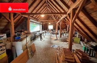 Wohnung kaufen in 61276 Weilrod, Raum für Ihre Wohnträume – Dachgeschoss mit Charakter und Ausbaupotenzial