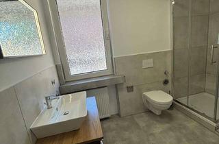 Wohnung kaufen in Hubertusstraße 184, 47798 Stadtmitte, Gepflegte 2-Zimmer Wohnung im 1. OG in Krefeld-Stadtmitte