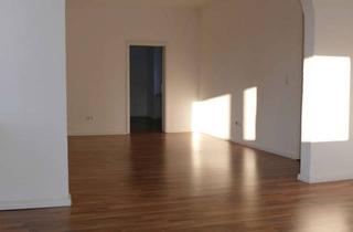 Wohnung mieten in Heusner Straße 12, 42283 Barmen, Charmante, großzügige Dachgeschosswohnung am Klinikum Barmen!