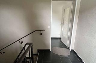 Wohnung mieten in Am Borngraben 13, 65428 Rüsselsheim, Modernisierte 3-Raum-Wohnung mit Balkon und Einbauküche in Rüsselsheim am Main