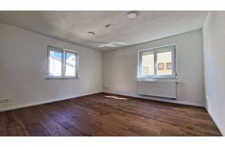 Wohnung mieten in 73728 Esslingen, Lichtdurchflutete 4-Zimmer-Wohnung in Esslingen – mit Einbauküche, Tageslichtbad, Loggia und Garten