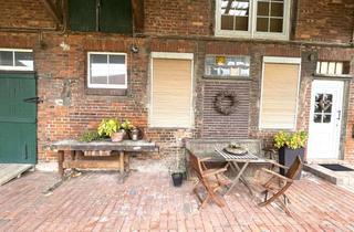 Haus kaufen in 31515 Wunstorf, 3 bestehende Wohneinheiten, PV-Anlage & große Ausbaureserve für kreative Wohnideen