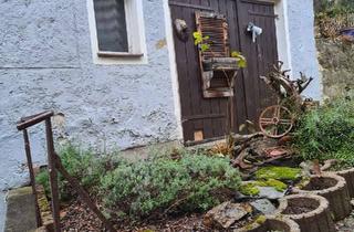 Haus kaufen in 93449 Waldmünchen, Wohnhaus und Garage im Stadtzentrum, mit großer Sonnenterrasse in ruhiger Lage!