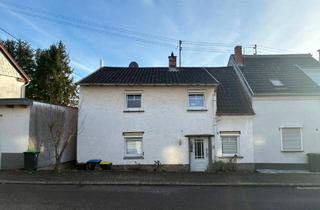 Doppelhaushälfte kaufen in 66292 Riegelsberg, Teilsanierte Doppelhaushälfte in Riegelsberg