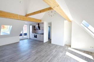 Wohnung kaufen in 27472 Cuxhaven, Cuxhaven - Außergewöhliche Dachgeschosswohnung in Bestlage
