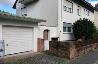 Wohnung kaufen in 97877 Wertheim, Wertheim - 3 Zimmerwohnung mit Balkon, Gartenanteil und Garage.