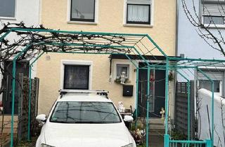 Reihenhaus kaufen in 72770 Reutlingen, Reutlingen - Einfamilien-Reihenhaus mit Garage