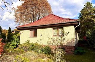 Einfamilienhaus kaufen in 12489 Berlin, Berlin - Familienfreundliches Einfamilienhaus mit Terrasse, Garten und zusätzlicher Bebauungsmöglichkeit