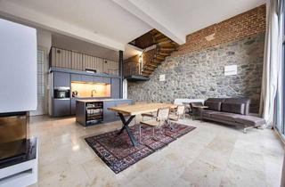 Wohnung kaufen in 35423 Lich, Denkmalgeschütztes Wohnjuwel im historischen Hofgut, in naturnaher Lage