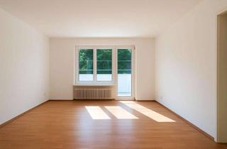 Wohnung kaufen in 70771 Leinfelden-Echterdingen, Helle, kernsanierte 3-Zimmerwohnung mit schönem 60 m² Gartenanteil