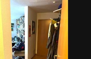 Wohnung kaufen in 71334 Waiblingen, Geräumige 3-Zimmer-Dachgeschosswohnung mit Balkon in ruhiger, zentraler Lage. Ihr neues Zuhause!