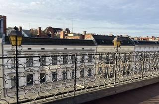 Wohnung kaufen in Willibald-Alexis-Straße, 10965 Kreuzberg, Lichtdurchflutetes DG mit 14m2 Dachterrasse, zwischen Chamissoplatz und Marheinekehalle