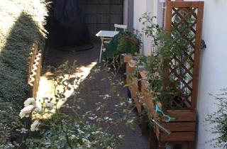 Wohnung mieten in 60435 Berkersheim, Möblierte 2 -Zimmer-Wohnung mit Terrasse und Garage in Ffm-Berkersheim