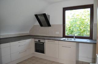 Wohnung mieten in 65779 Kelkheim, 3-Zimmer-DG-Wohnung mit hochwertiger EBK und Balkon in kleiner Wohneinheit