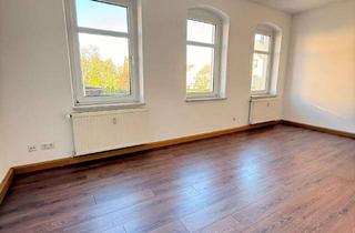 Wohnung mieten in Lutherstraße 10, 09376 Oelsnitz, Geräumige 2-Raumwohnung in zentraler Lage!