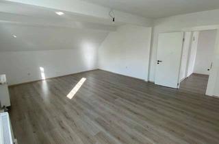 Wohnung mieten in Steinstraße 11, 42697 Ohligs-Aufderhöhe, Renovierte 2 Zi. Whg. im Dachgeschoss - nähe Bahnhof!