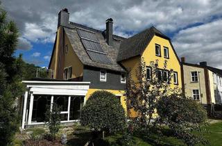 Haus kaufen in 09235 Burkhardtsdorf, Großes EFH mit 2xBad, Doppelgarage, Kamin, Pool, Sauna & großer Terrasse vor den Toren von Chemnitz