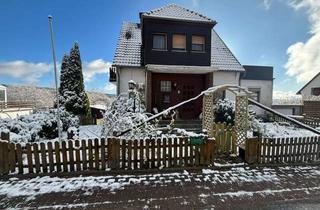 Haus kaufen in Waldwinkel, 37603 Holzminden, Sanierungsbedürftiges Ein-/Zweifamilienhaus in Waldrandlage von Neuhaus im Solling