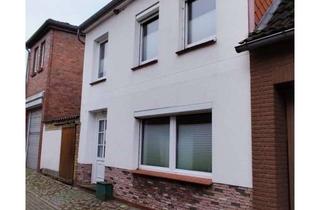 Haus kaufen in 23936 Grevesmühlen, Gemütliches 4-Zimmer-Stadthaus mit Terrasse in Grevesmühlen