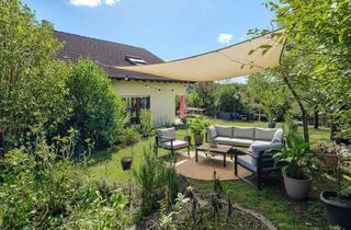 Haus kaufen in 61279 Grävenwiesbach, Hier stimmt alles: 1A-Lage, Aussicht & viel Raum für die Familie mit Kindern, EBK, Doppelcarport