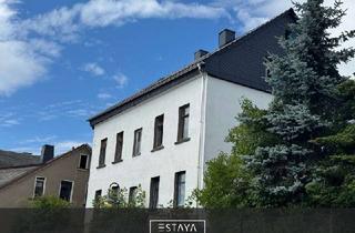 Haus kaufen in 08304 Schönheide, *Hochwertige Dachsanierung* Sanierungsbedürftiges Zweifamilienhaus in Schönheide