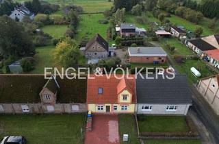 Haus kaufen in 18513 Deyelsdorf, Saniertes Reihenmittelhaus in ruhiger Dorfidylle