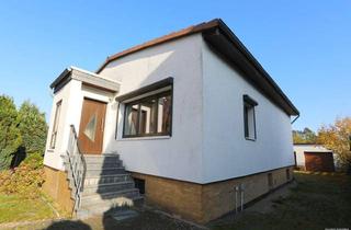 Haus kaufen in 38518 Gifhorn, Modernisierter Bungalow mit Keller auf einem Erbpachtgrundstück in Gifhorn OT Winkel