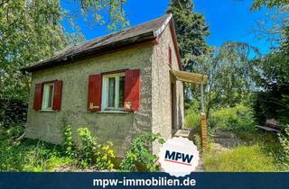 Haus kaufen in 15366 Hoppegarten, Wassergrundstück! Idyllisches Anwesen direkt am Haussee