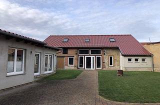 Haus kaufen in Im Unterdorf, 99518 Bad Sulza, WORMSTEDT Bungalow - Neubau mit Zufahrt, begrüntem Innenhof und Nebengelaß nebst ausgebauter Scheune