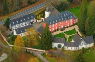 Haus kaufen in 53925 Kall, Repräsentative Burganlage aus dem Hochmittelalter – Seltenes Juwel in bester Lage