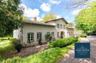 Haus kaufen in 24601 Stolpe, repräsentatives Landhaus mit Parkgrundstück, Pferdestall und Scheune in schöner Alleinlage