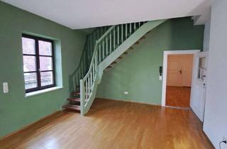 Wohnung kaufen in 86152 Innenstadt, Haus im Haus! Große, denkmalgeschützte Altbauwohnung zum Selbstgestalten in der Augsburger Altstadt