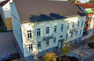 Wohnung kaufen in 16303 Schwedt, Großzügige 3-Zimmer-Altbauwohnung mit Balkon – sofort bezugsfrei in zentraler Lage von Schwedt/Oder!
